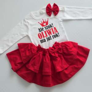 Komplet z czerwoną spódniczką – na każdy rok!