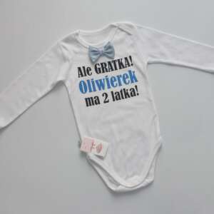 Body na drugie urodziny z błękitną muszką